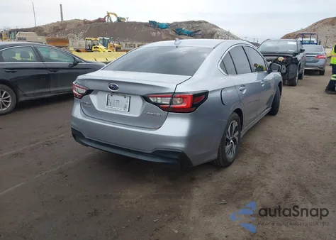 2021 Subaru Legacy Premium z USA, uszkodzony, nr VIN 4S3BWAC63M3005890